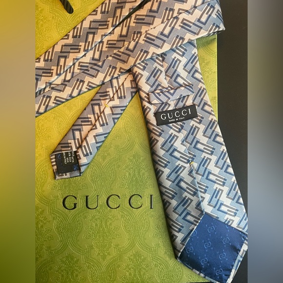 Authentic Gucci Tie - Picture 1 of 5